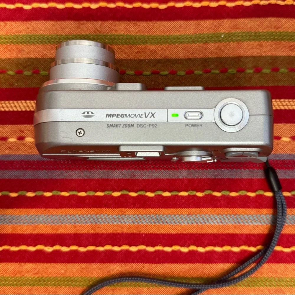 sony cyber shot mpegmovievx vintage camera!